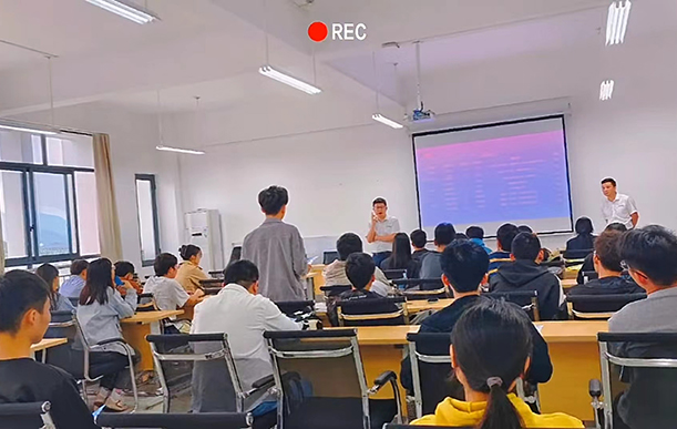 校企合作，提供就业岗位